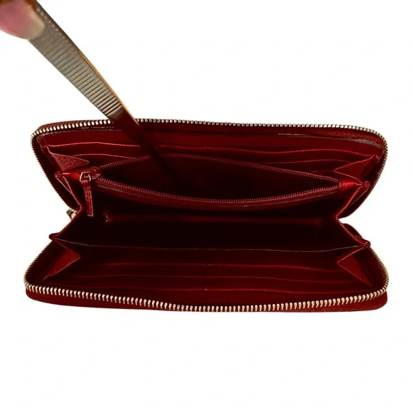 GUCCI Soho Leather Zip Around Wallet Cherry - Picture 5 of 14